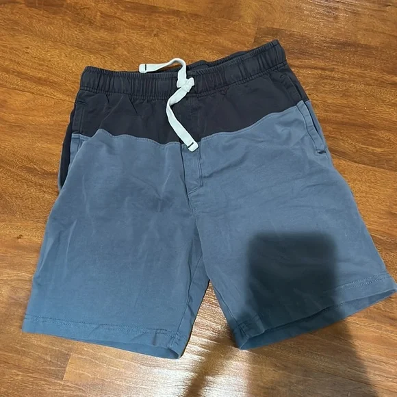 Tommy Bahama Kids Shorts 10/12 - Picture 2 of 4